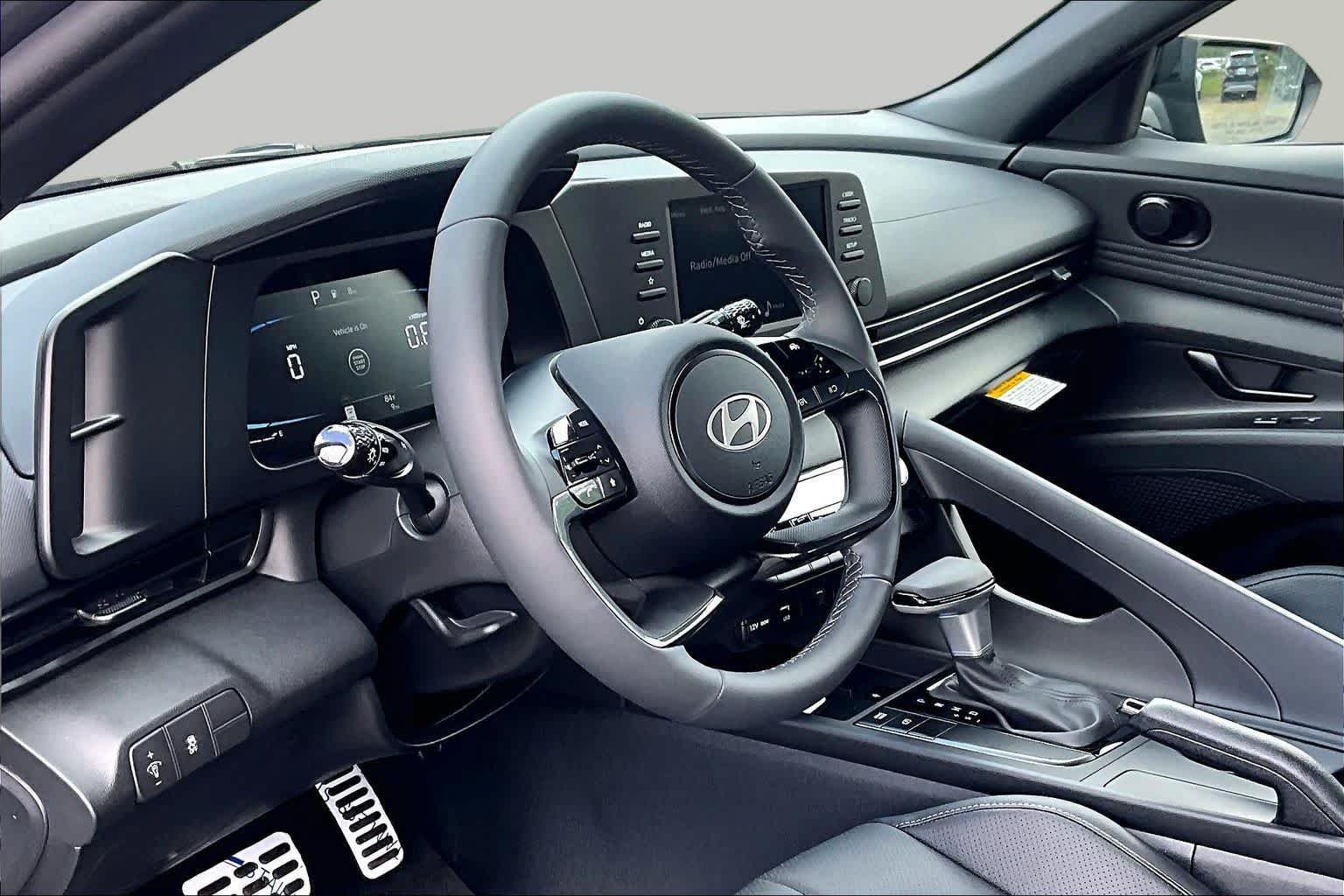 New 2026 Hyundai Elantra SEL Sport FWD image 10