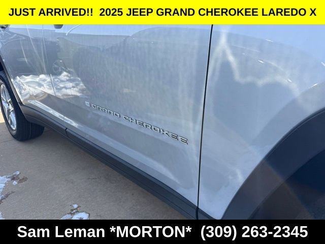New 2025 Jeep Grand Cherokee L Laredo image 5
