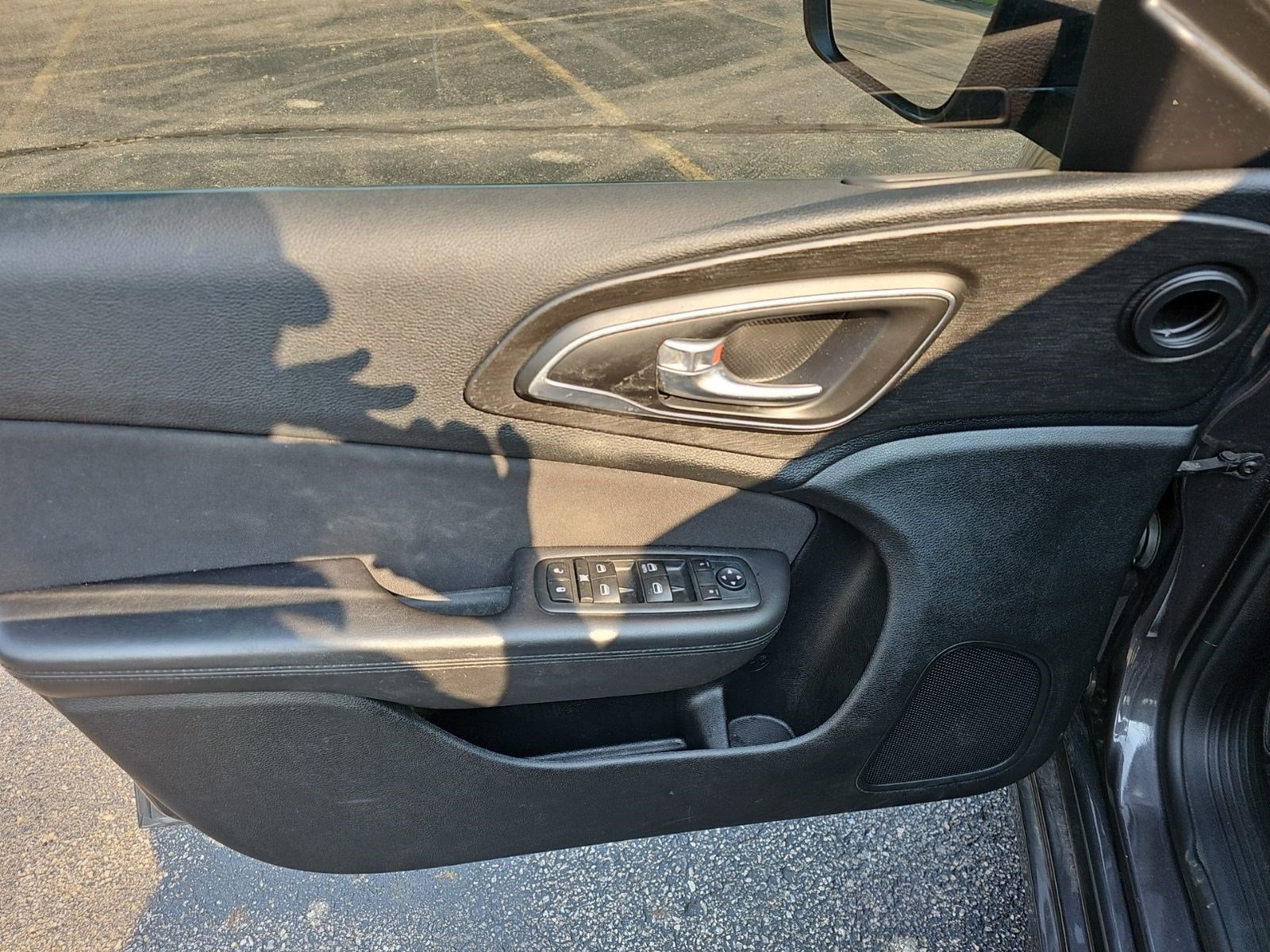 Used 2015 Chrysler 200 Limited FWD image 20