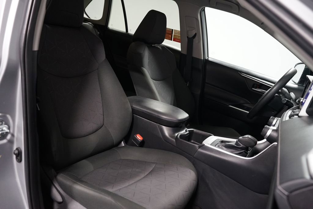 Certified 2024 Toyota RAV4 XLE image 28