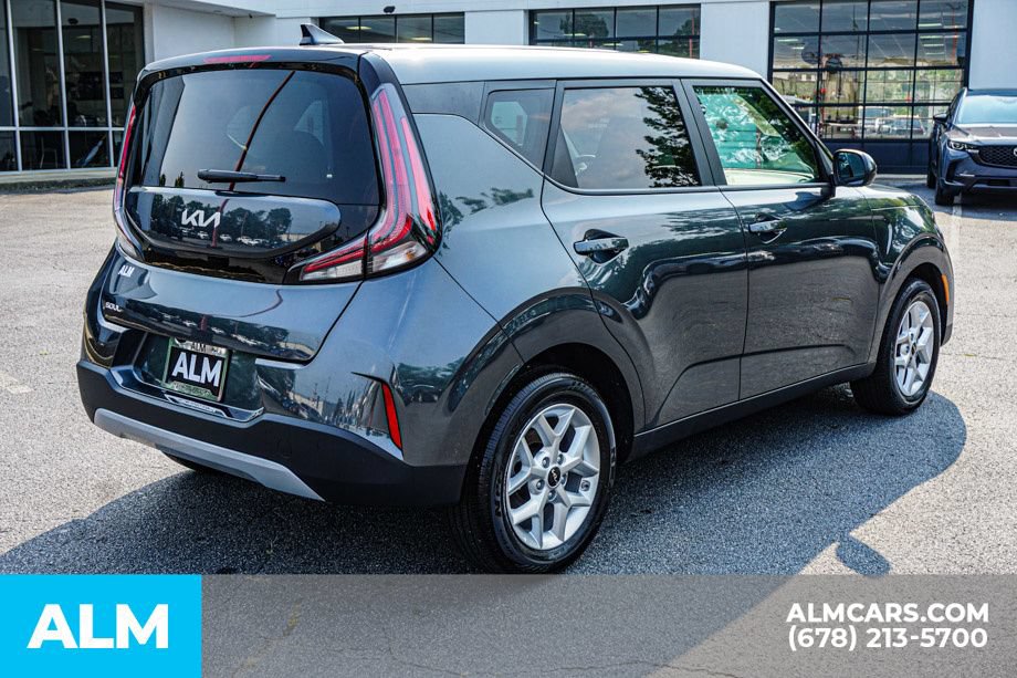 Used 2025 Kia Soul LX w/ LX Technology Package FWD image 5