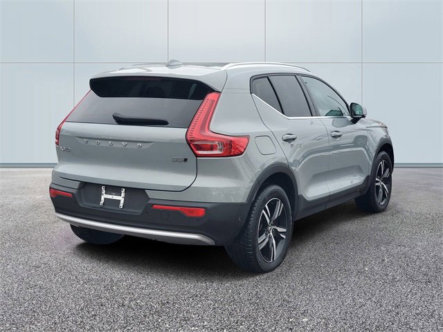 Used 2025 Volvo XC40 B5 Core image 4