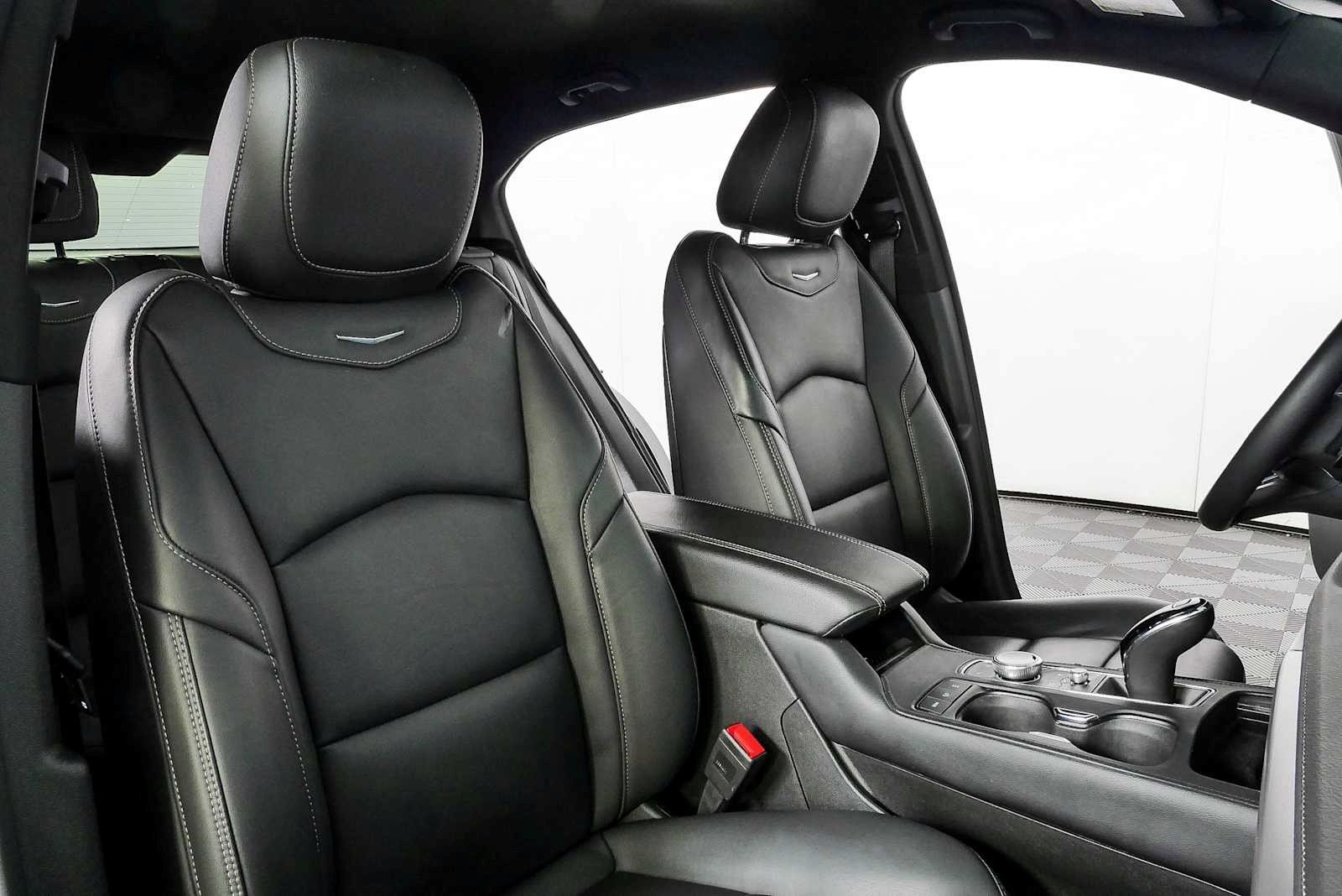 Certified 2025 Cadillac XT4 Premium Luxury FWD image 18