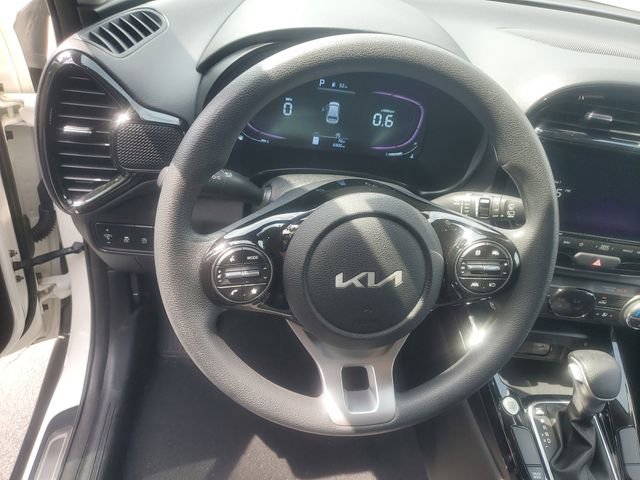 Used 2025 Kia Soul S FWD image 18
