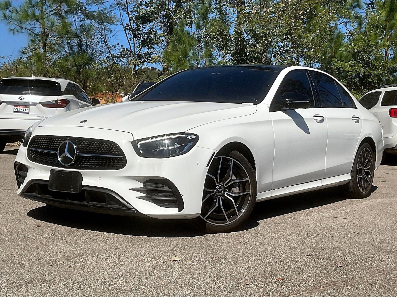 Used 2023 Mercedes-Benz E 350 4MATIC Sedan image 2