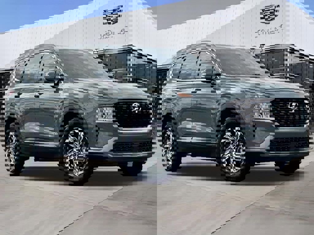 Used 2023 Hyundai Santa Fe SEL image 2