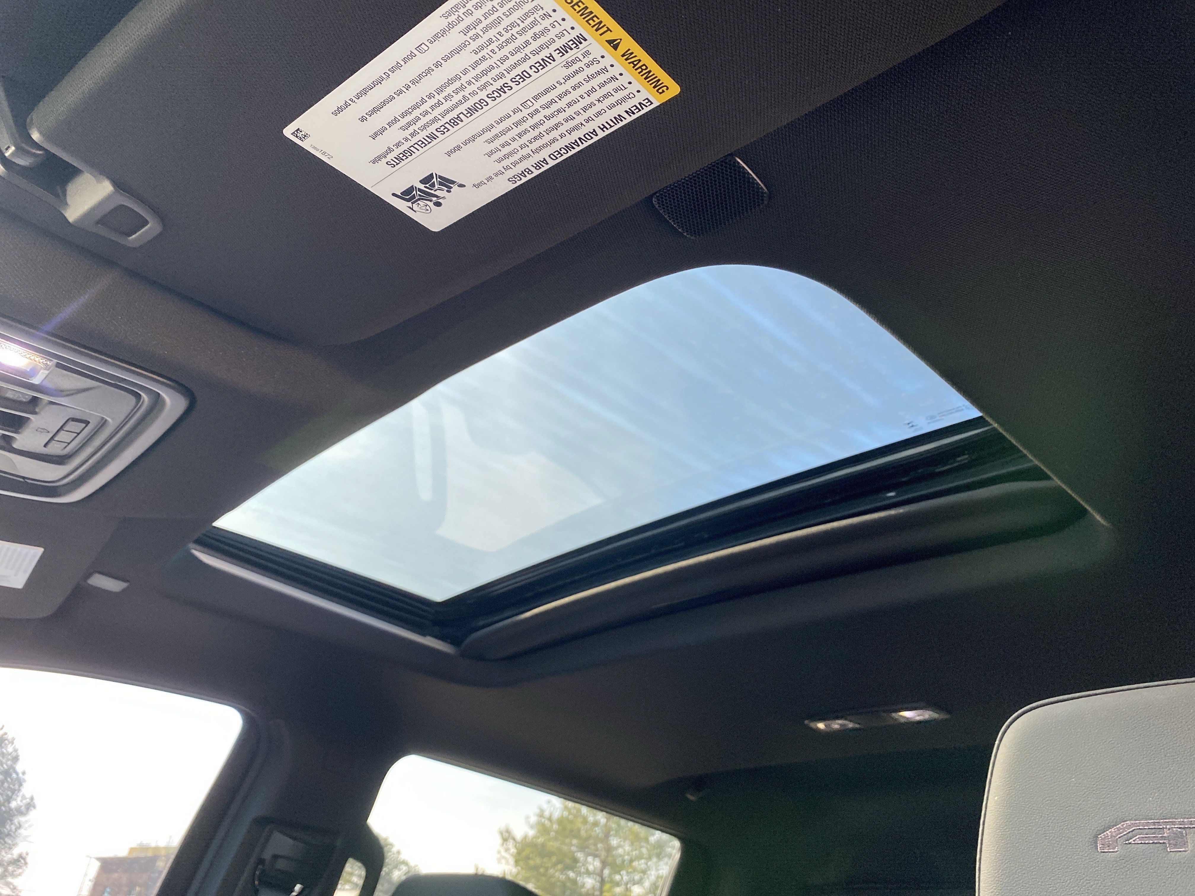 Used 2024 GMC Sierra 1500 AT4 w/ AT4 Premium Package image 10