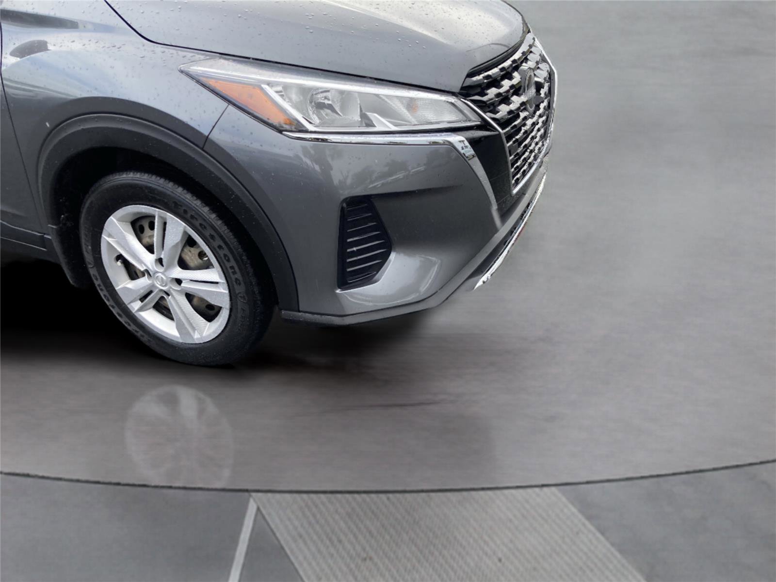 Used 2023 Nissan Kicks S image 10