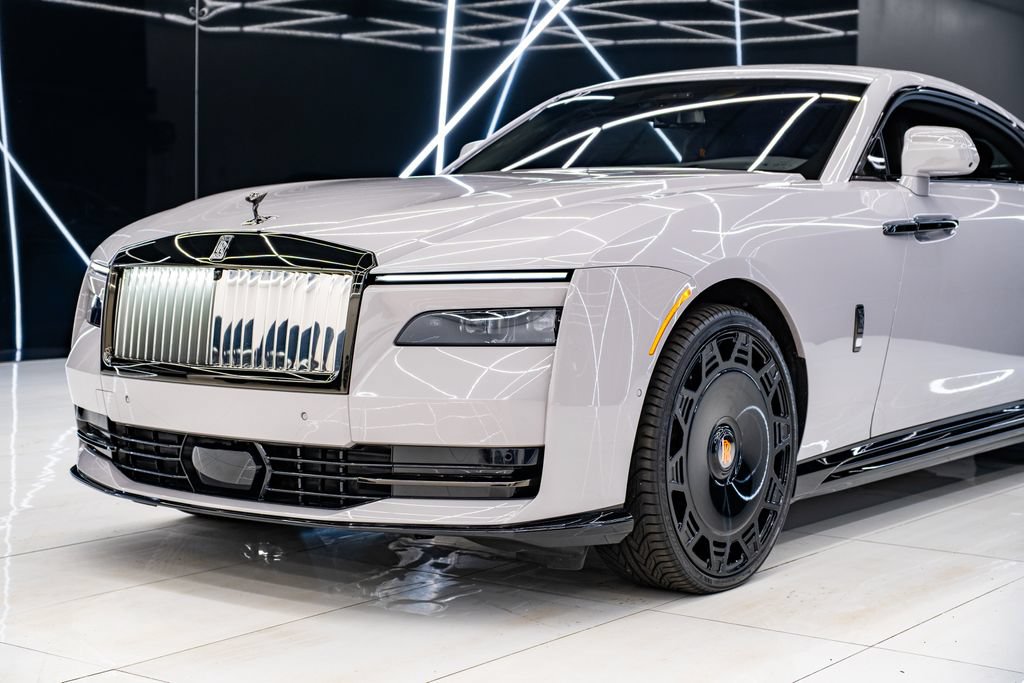 Used 2025 Rolls-Royce Spectre Black Badge w/ Spectre Enhancement Package AWD/4WD image 4