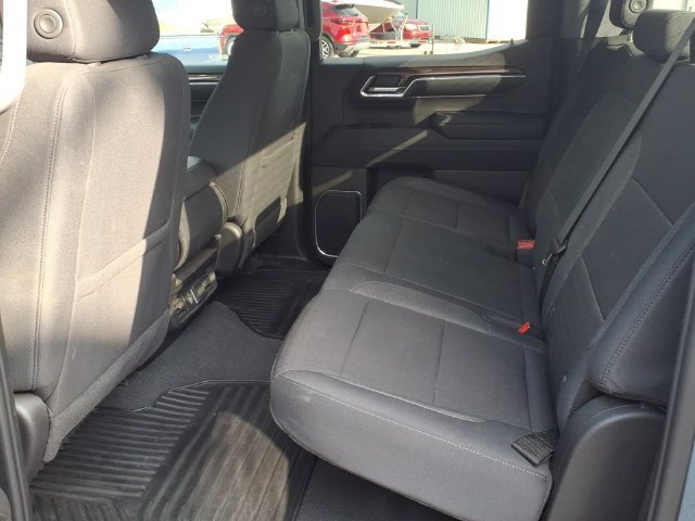 Used 2024 Chevrolet Silverado 1500 LT AWD/4WD image 19
