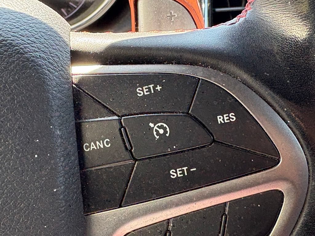 Used 2020 Jeep Grand Cherokee Trailhawk AWD/4WD image 16