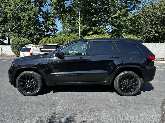 Used 2022 Jeep Grand Cherokee Laredo X AWD/4WD image 8