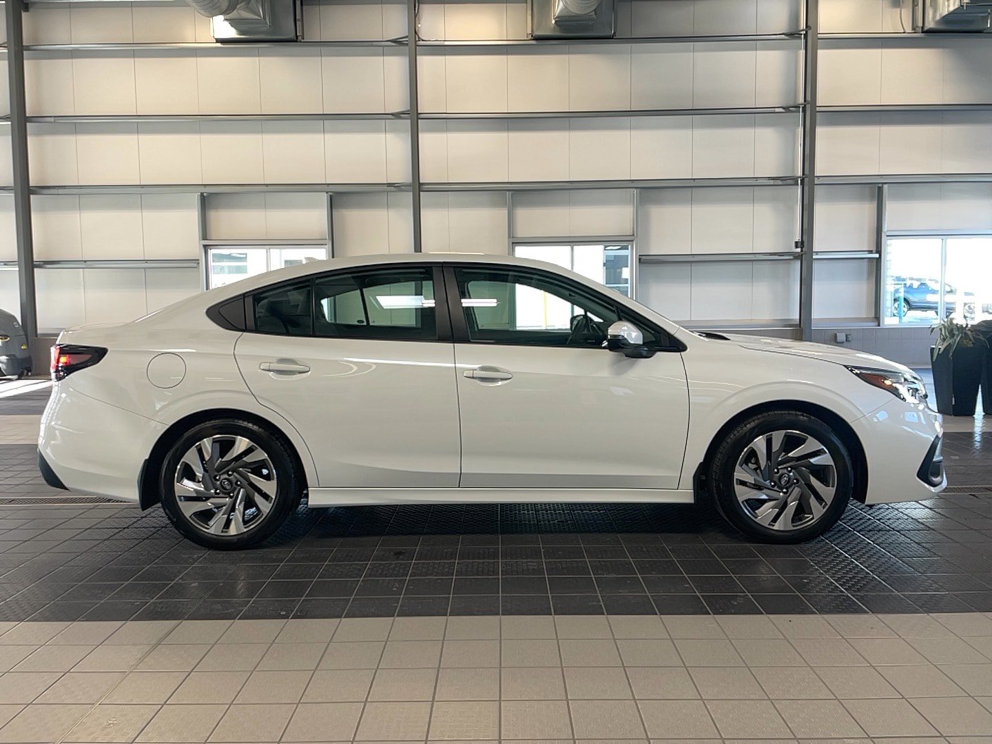 Used 2025 Subaru Legacy Limited AWD/4WD image 4