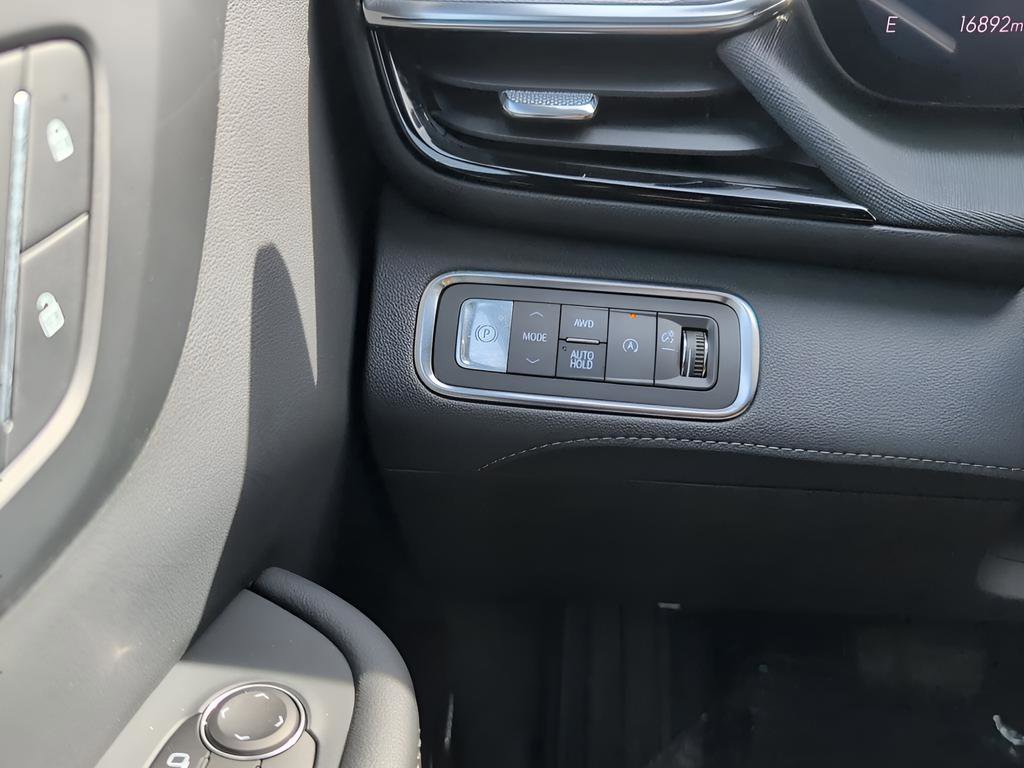 Used 2025 Buick Enclave Sport Touring image 14