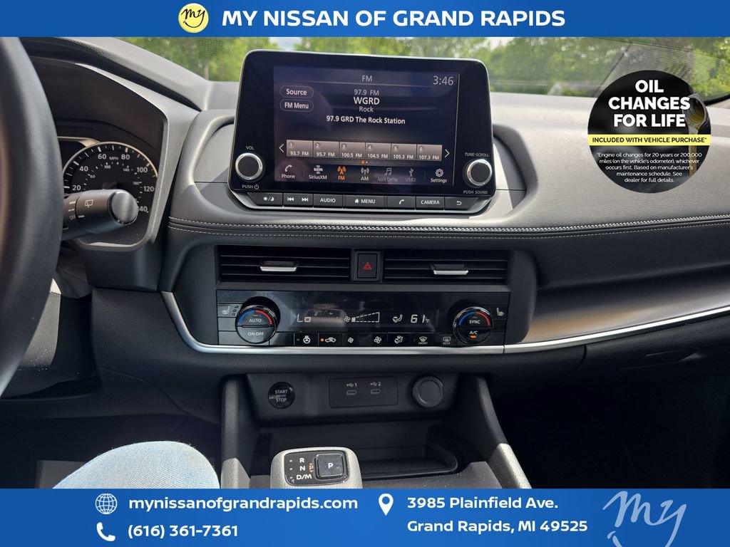 Used 2024 Nissan Rogue SV w/ SV Premium Package AWD/4WD image 21