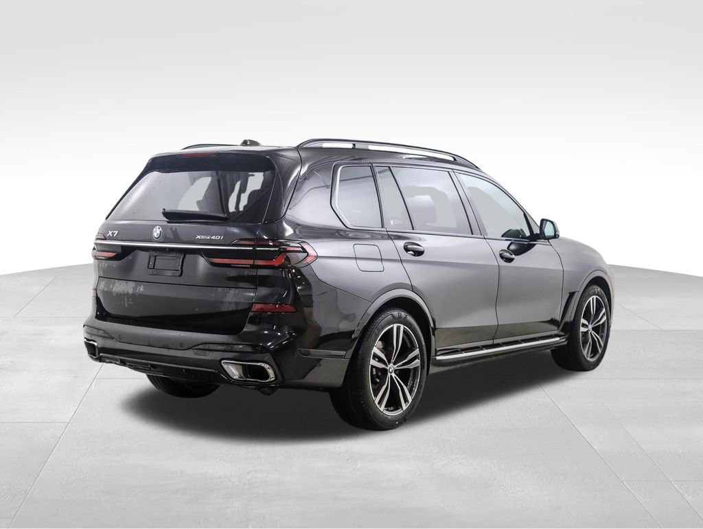 Used 2024 BMW X7 xDrive40i w/ Executive Package image 5