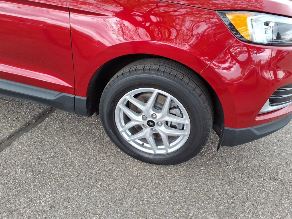 Certified 2024 Ford Edge SEL AWD/4WD image 5