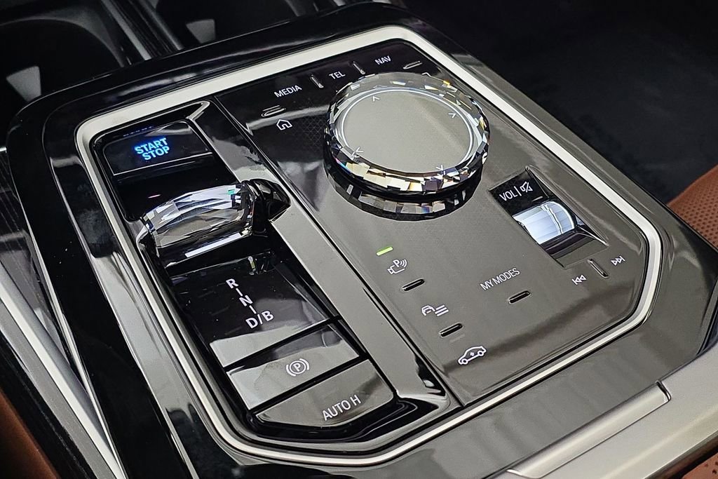 New 2026 BMW i7 xDrive60 w/ Executive Package image 21