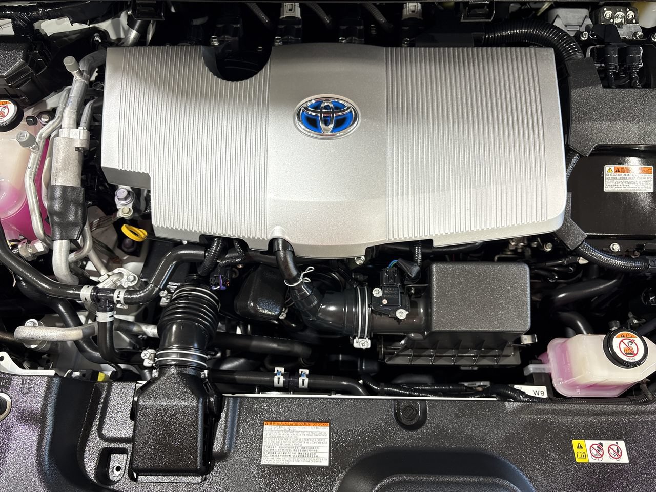 Certified 2020 Toyota Prius Prime Limited FWD image 26