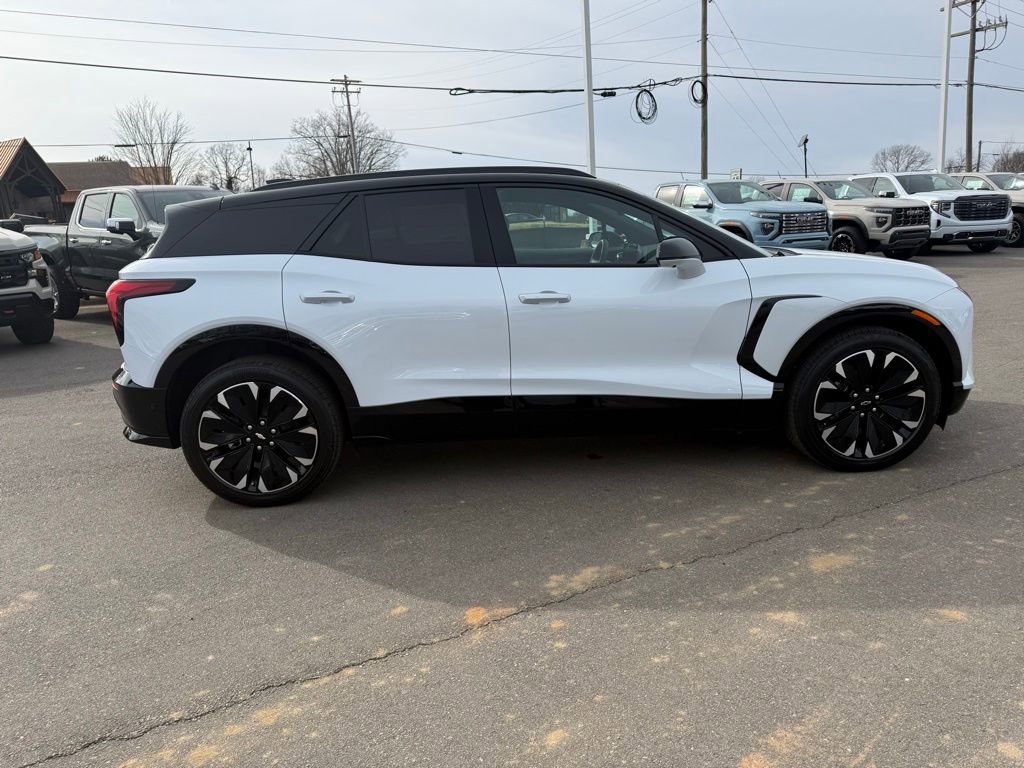 New 2026 Chevrolet Blazer EV RS image 6