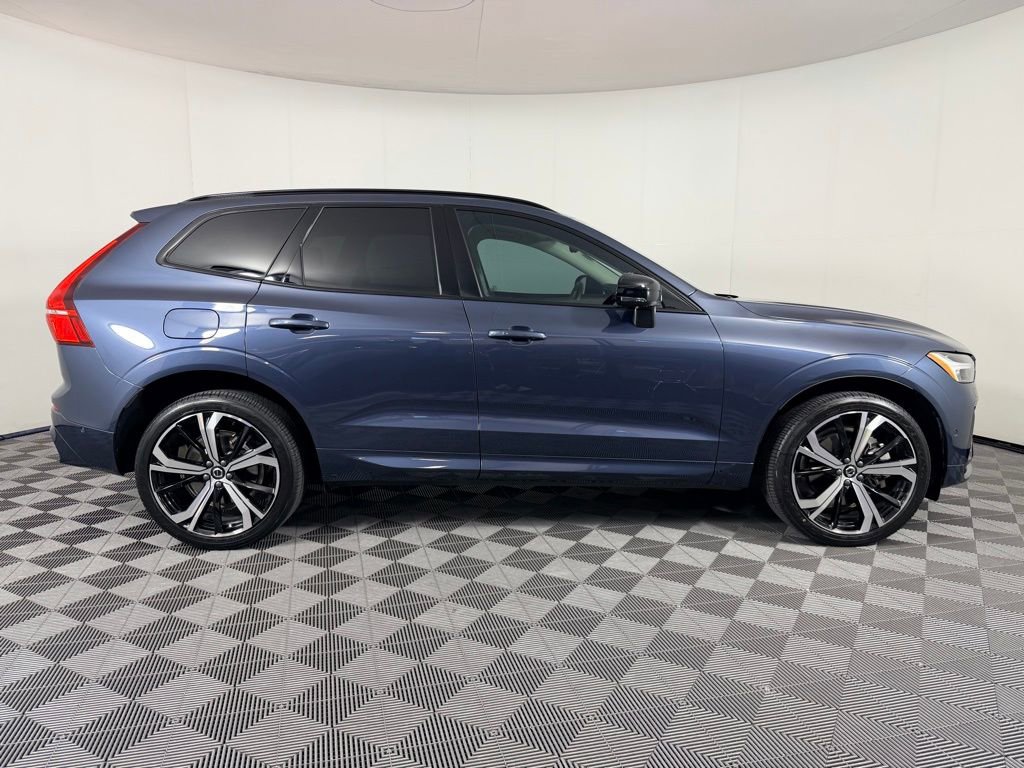 Used 2025 Volvo XC60 T8 Ultra w/ Protection Package Premier image 3