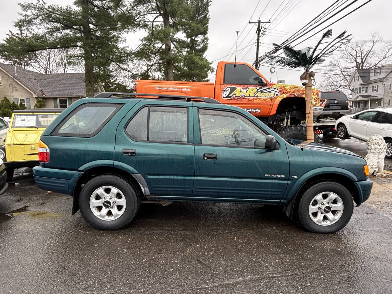 Used 1998 Isuzu Rodeo LS image 3