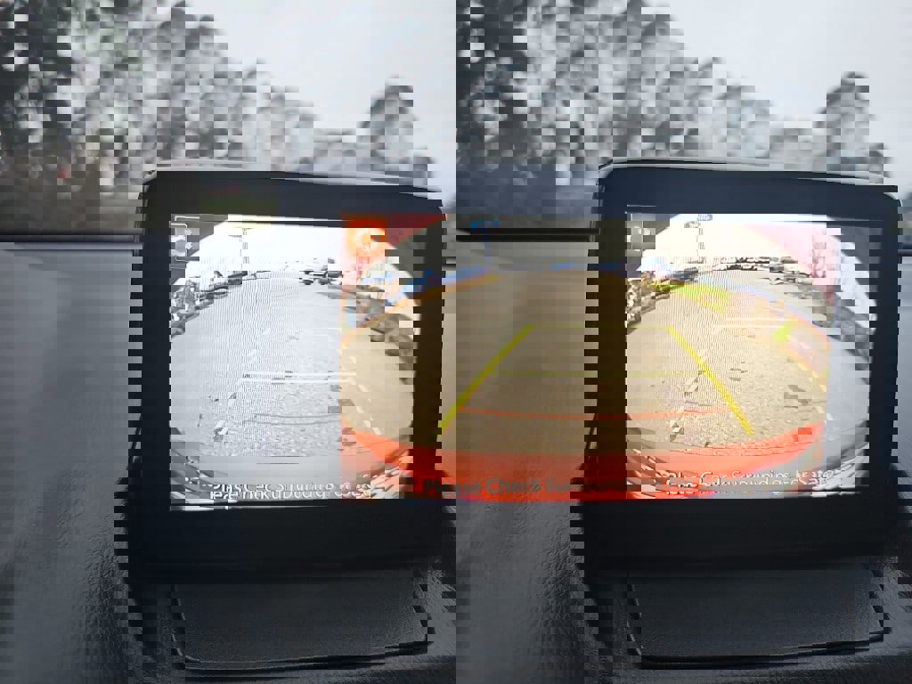 Used 2019 Toyota Yaris LE image 17