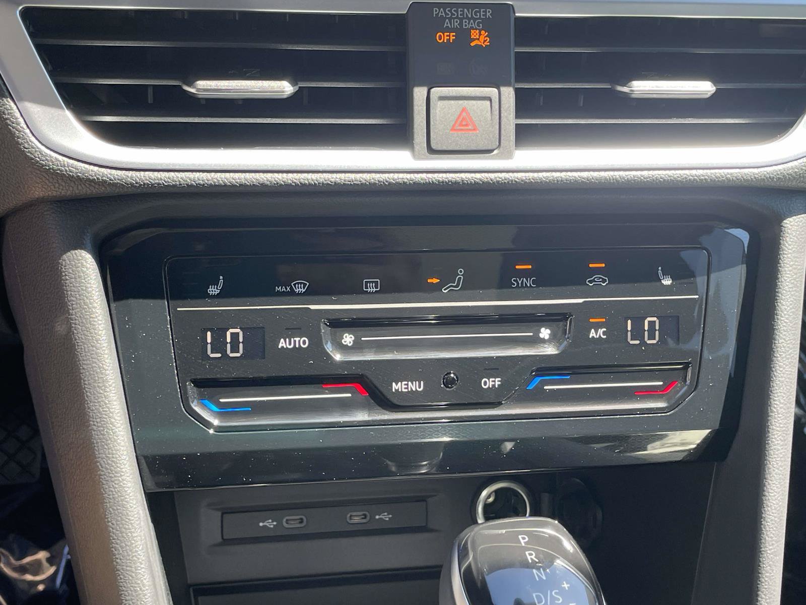 New 2026 Volkswagen Taos SE FWD image 13