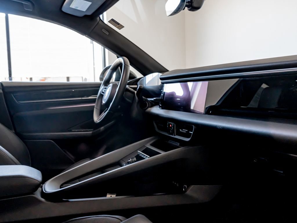 Certified 2024 Porsche Macan 4 Electric image 33