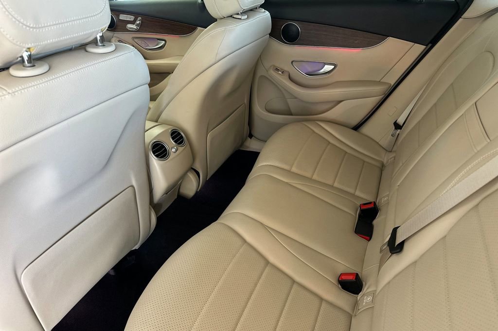 Certified 2022 Mercedes-Benz GLC 300 4MATIC w/ Premium Package Lite image 16