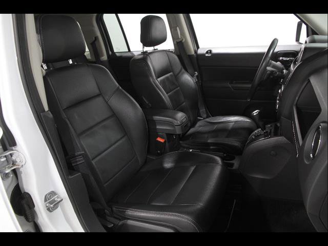 Used 2017 Jeep Patriot High Altitude AWD/4WD image 16