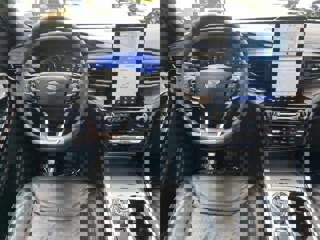 Certified 2024 Ford Explorer Platinum w/ Technology Package image 16