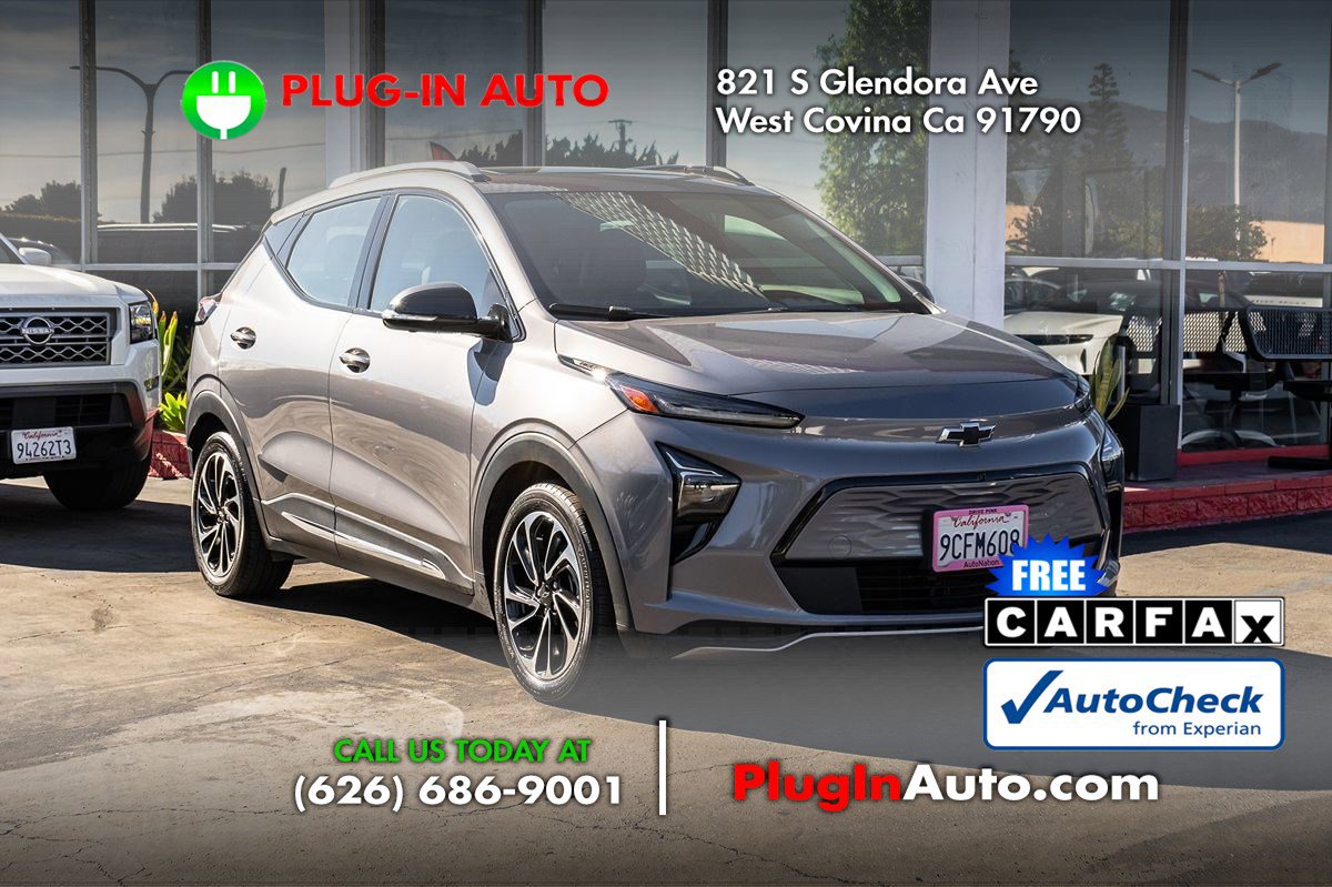 Used 2022 Chevrolet Bolt EUV Premier w/ Sun & Sound Package image 3