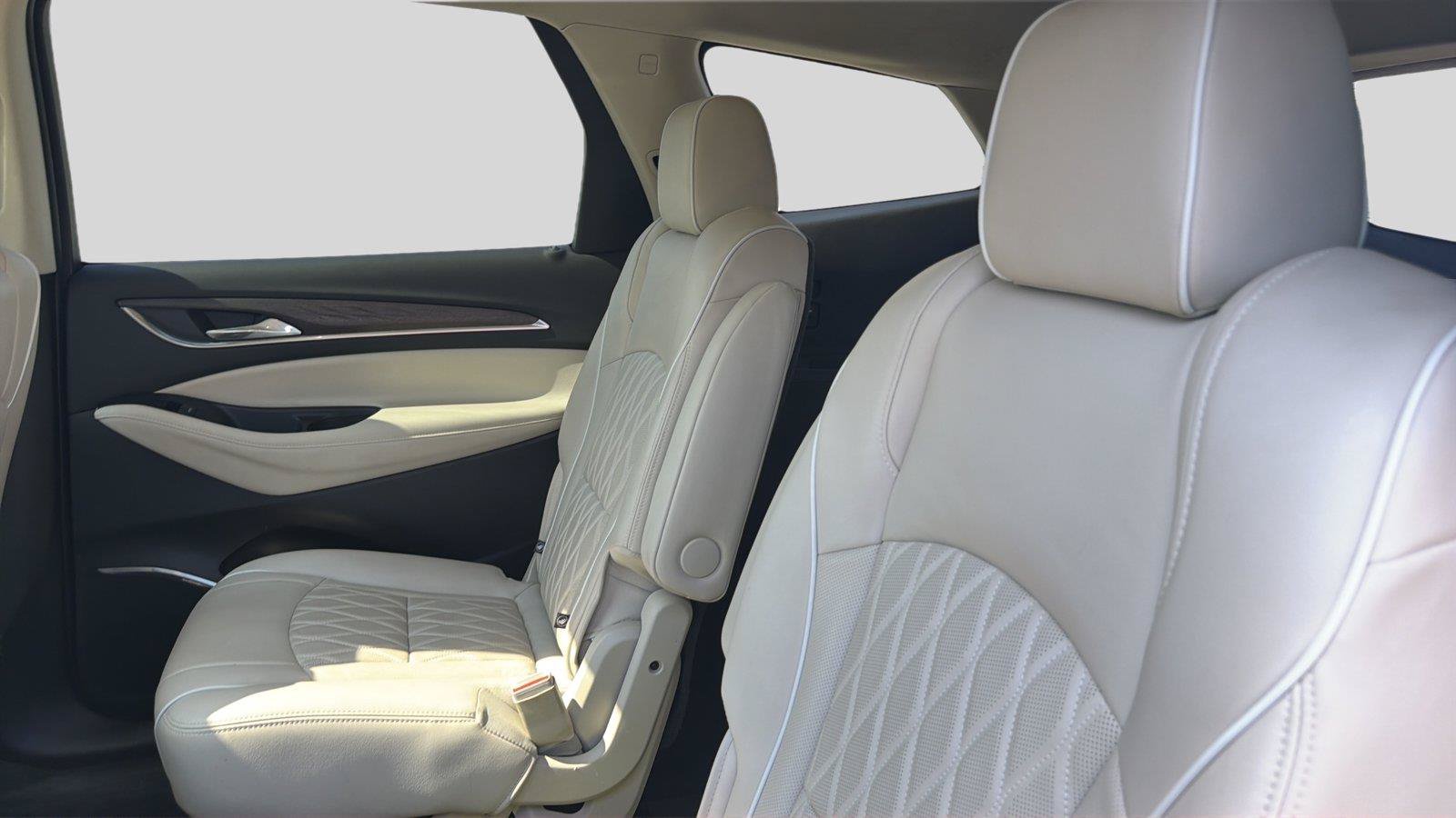 Used 2022 Buick Enclave Avenir w/ Avenir Technology Package AWD/4WD image 20