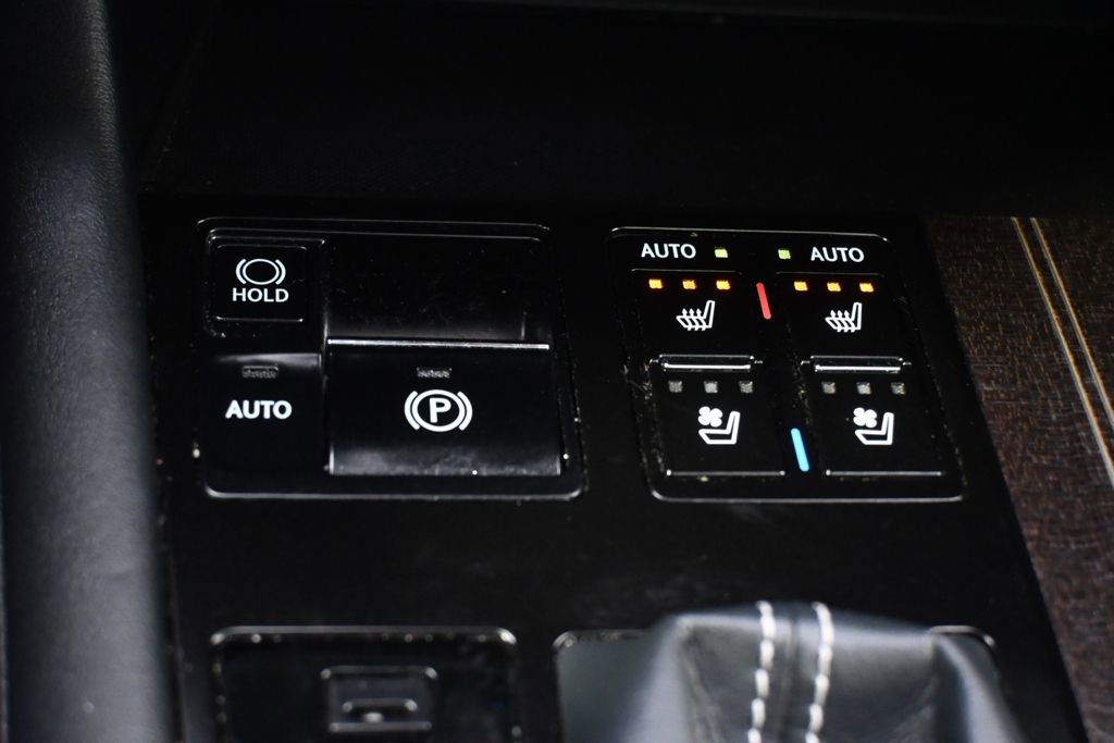 Used 2018 Lexus RX 450h AWD w/ Luxury Package image 36