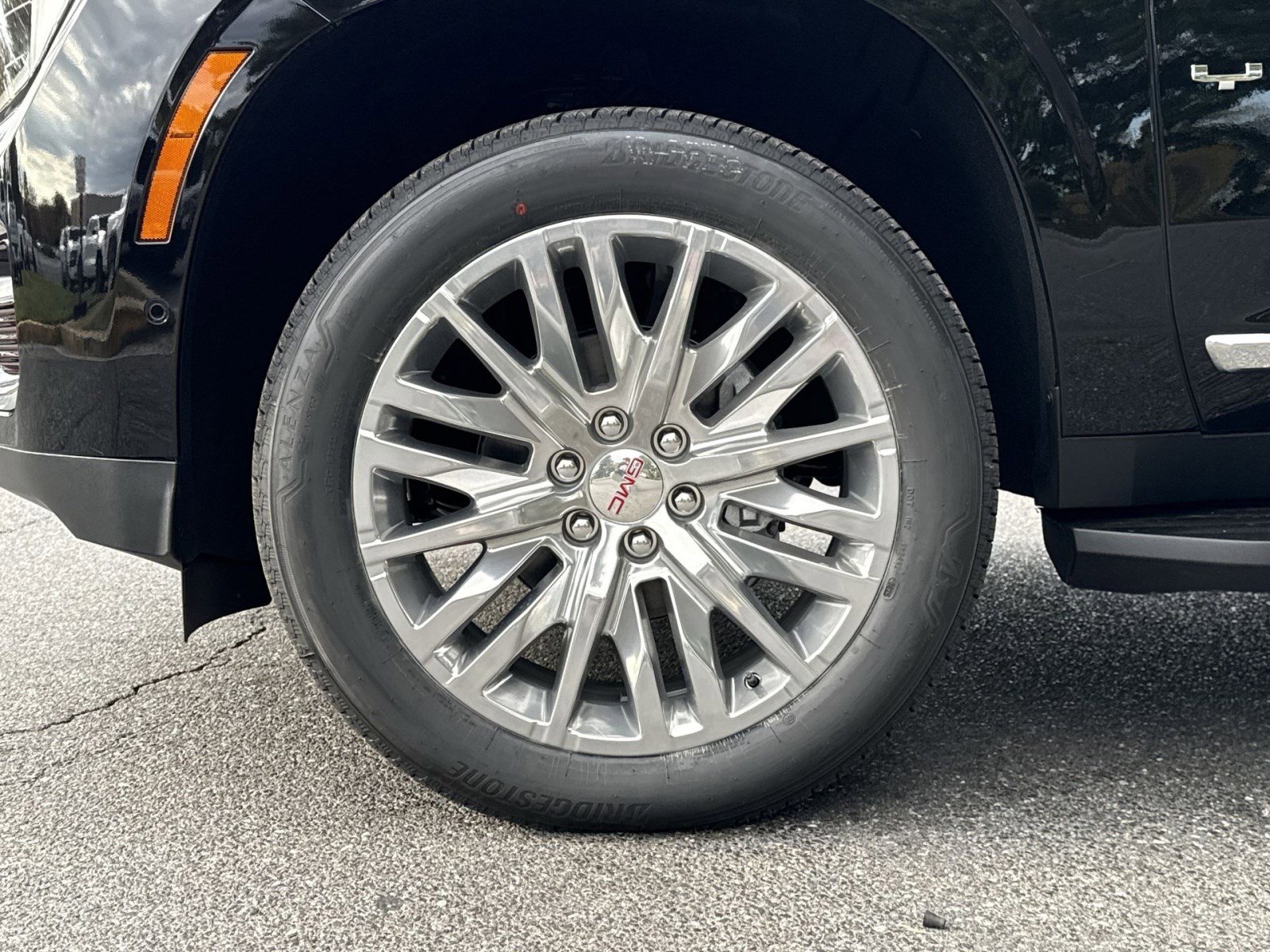 New 2026 GMC Yukon Elevation image 12