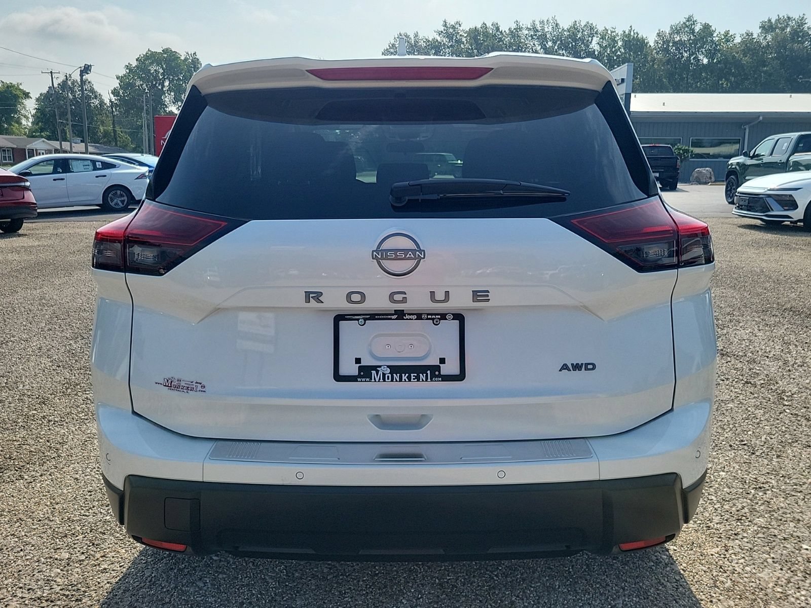 Certified 2026 Nissan Rogue SV AWD/4WD image 7