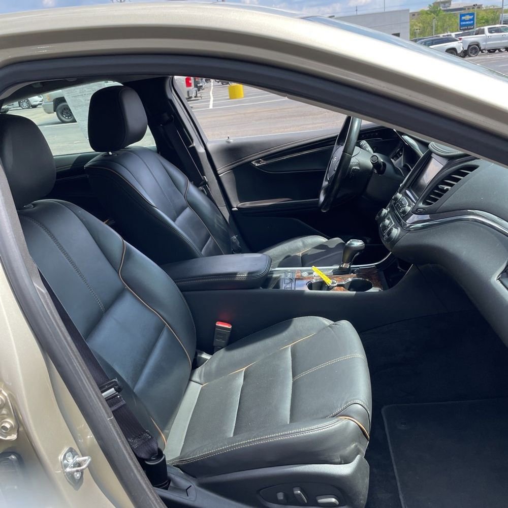 Used 2015 Chevrolet Impala LTZ FWD image 6