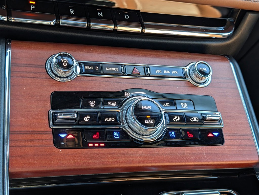 Used 2021 Lincoln Aviator Reserve w/ Equipment Group 201A image 23