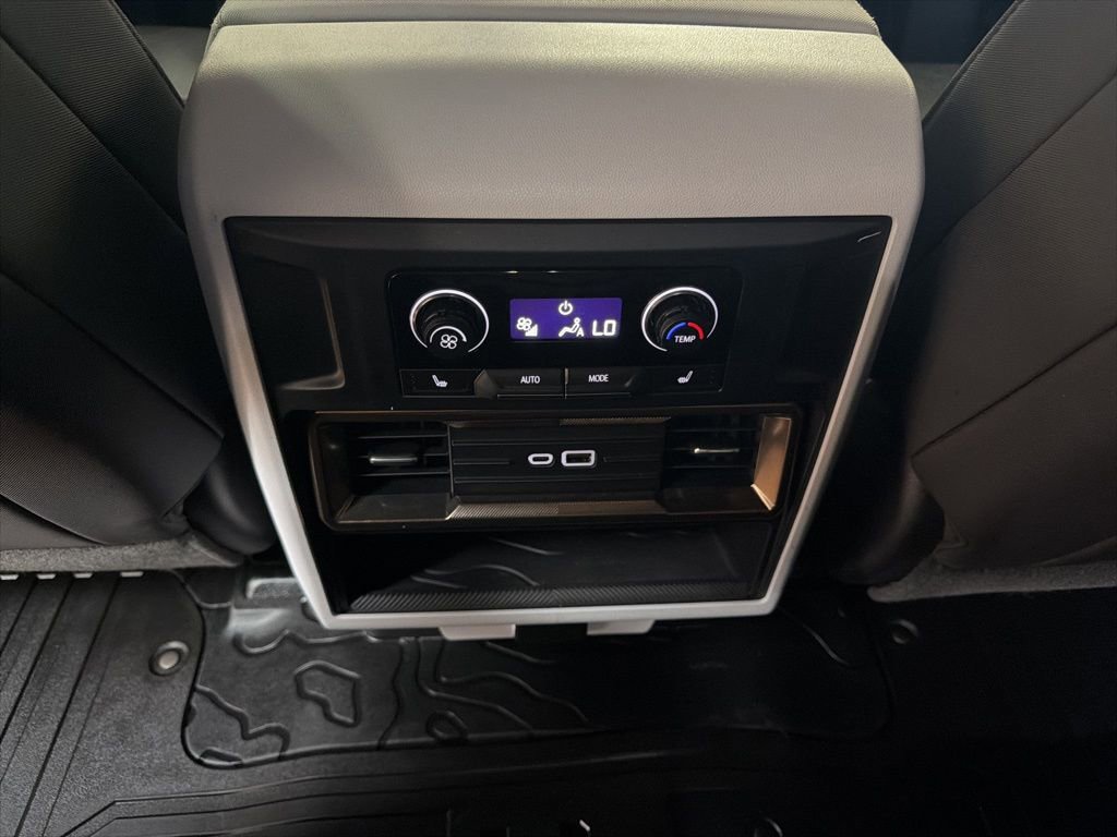 Used 2024 GMC Hummer EV 3X AWD/4WD image 14