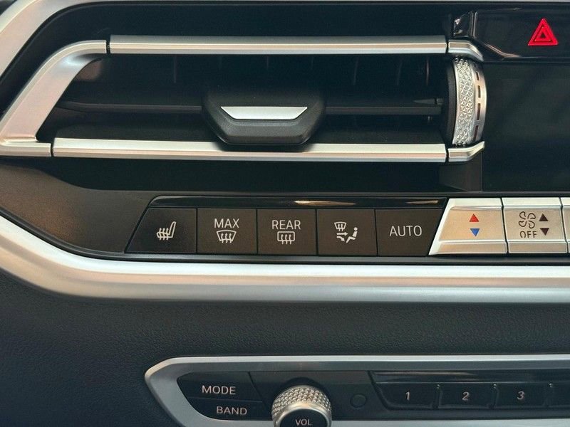 Used 2021 BMW X5 xDrive40i w/ Convenience Package AWD/4WD image 19