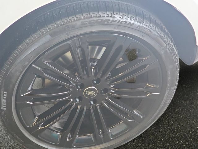 Certified 2025 Land Rover Range Rover SE AWD/4WD image 34