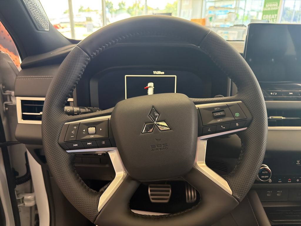New 2026 Mitsubishi Outlander SEL Black Edition FWD image 17