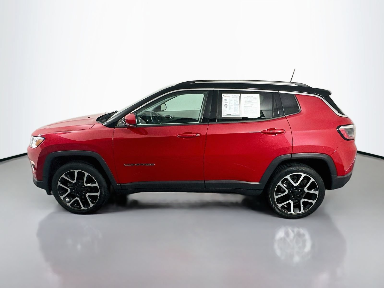 Used 2021 Jeep Compass Limited w/ Elite Exterior Group AWD/4WD image 4