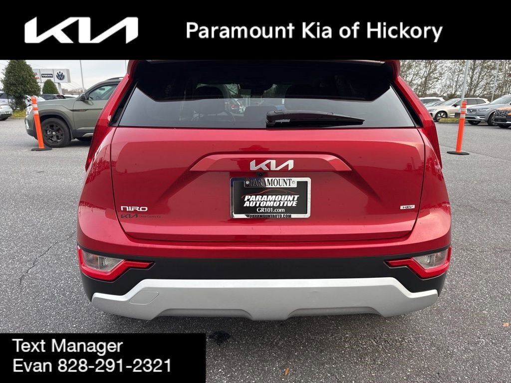Used 2023 Kia Niro LX image 6