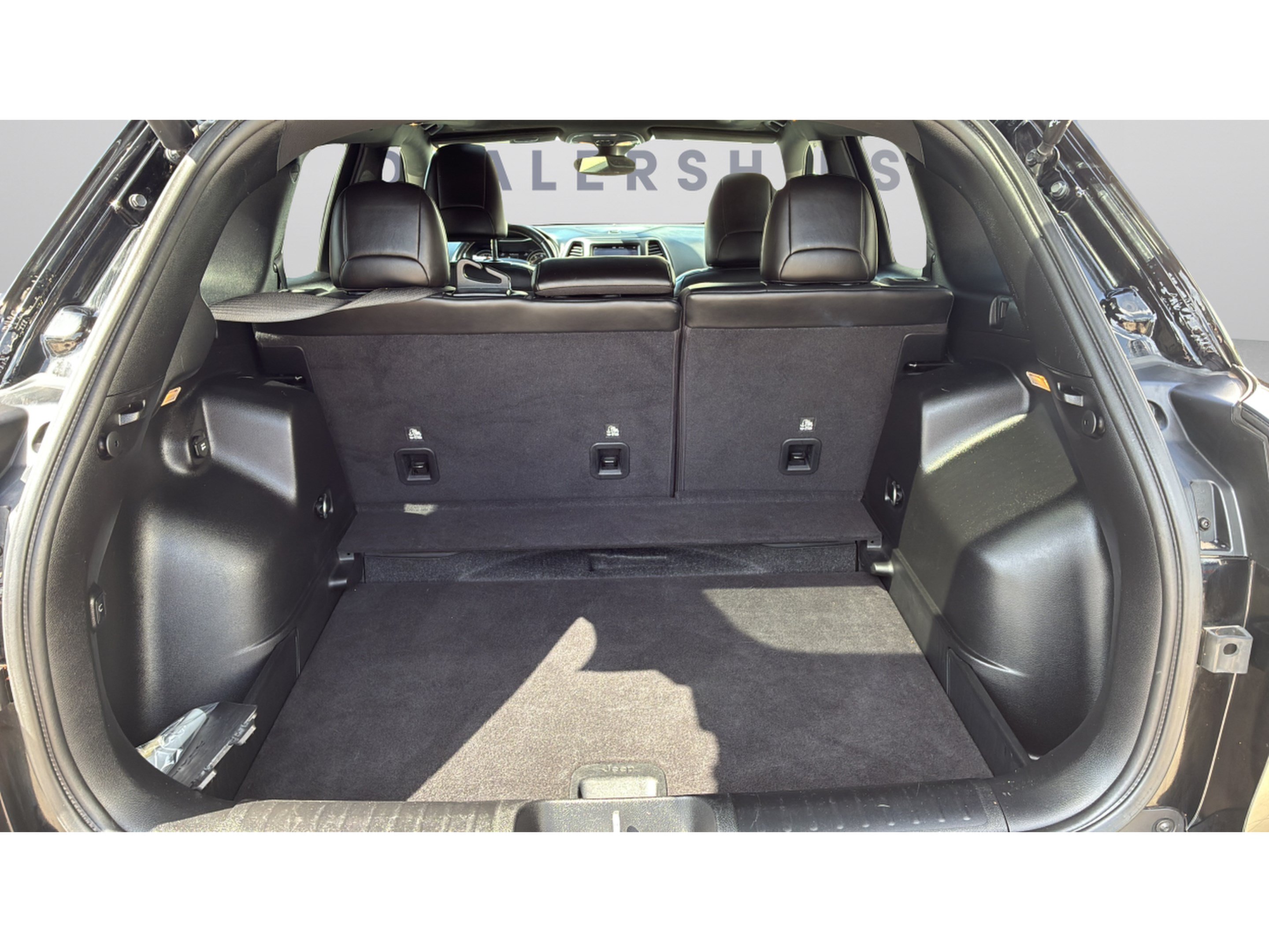 Used 2021 Jeep Cherokee Latitude Lux 80th Anniv w/ Quick Order Package 26U 80TH FWD image 26