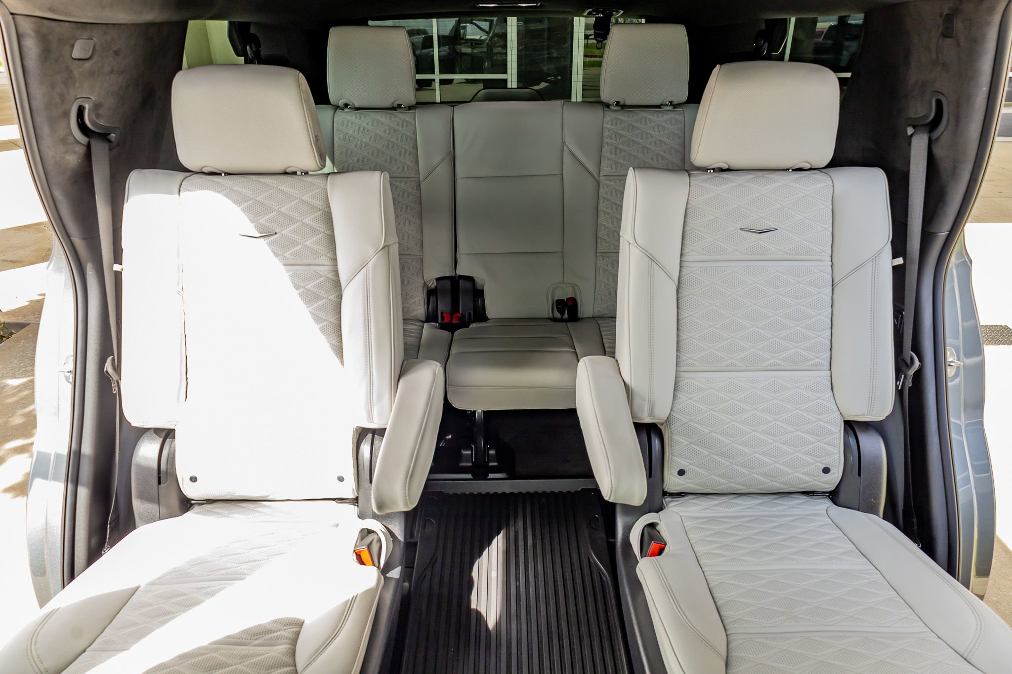 Used 2026 Cadillac Escalade Platinum Sport w/ LPO, ONYX Package image 37