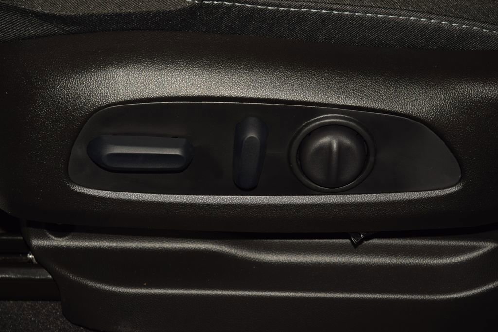 New 2027 Chevrolet Bolt LT w/ Comfort Package image 35