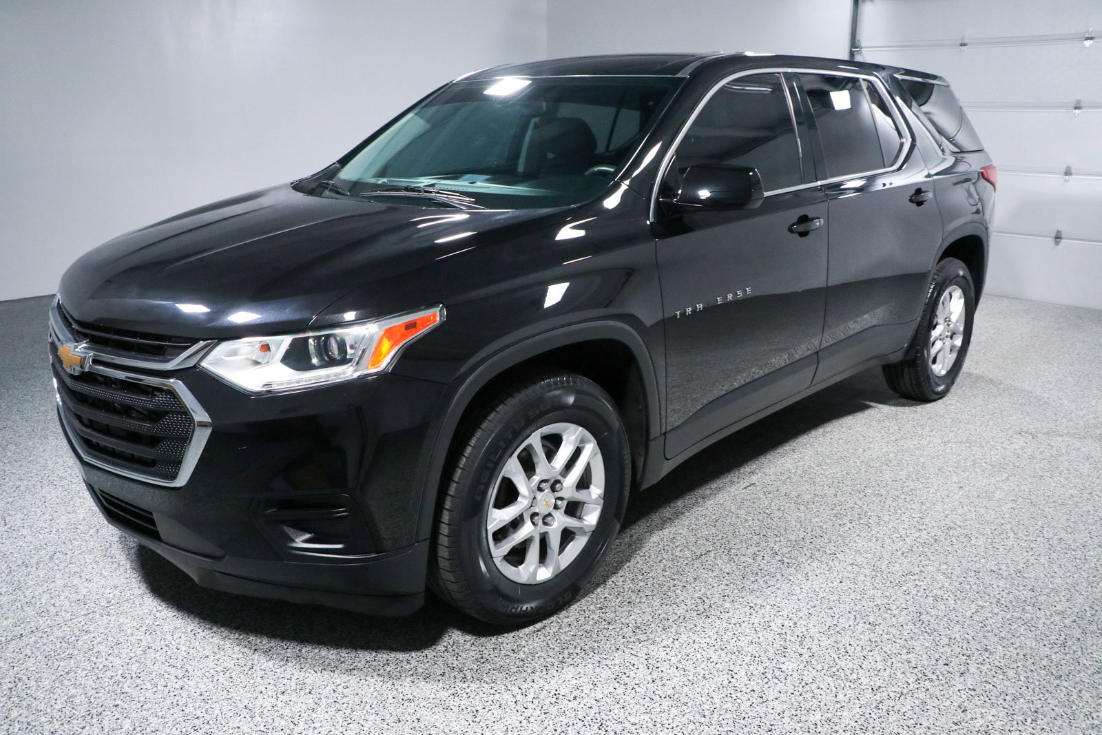 Used 2018 Chevrolet Traverse LS image 32