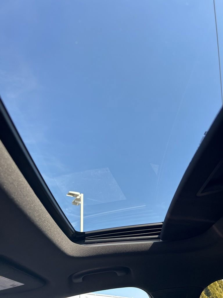 Used 2024 Chevrolet Trax RS w/ Sunroof Package image 48